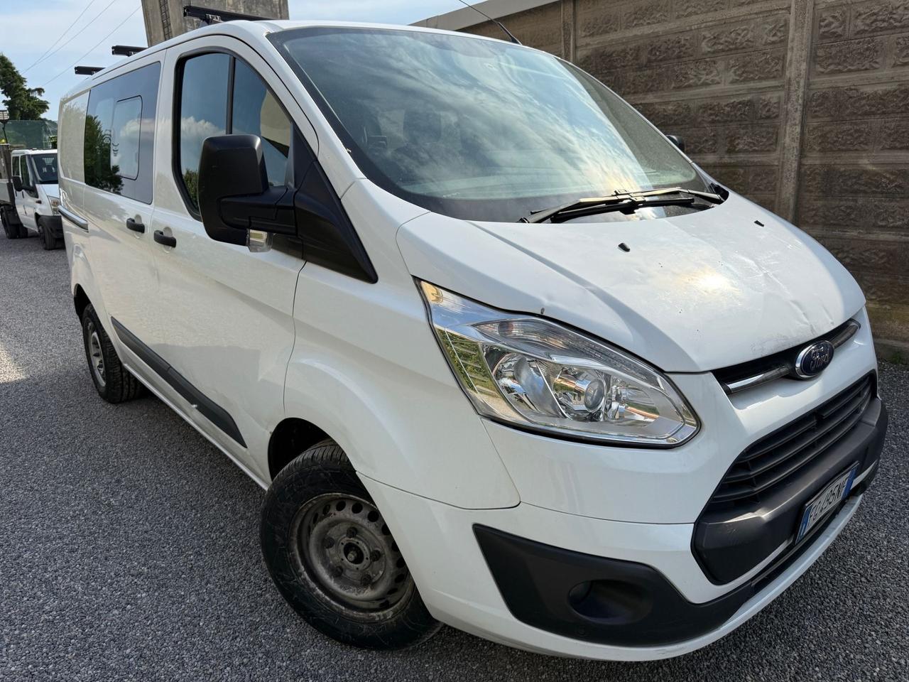 Ford Transit Custom 2.0 TDCi 6 posti