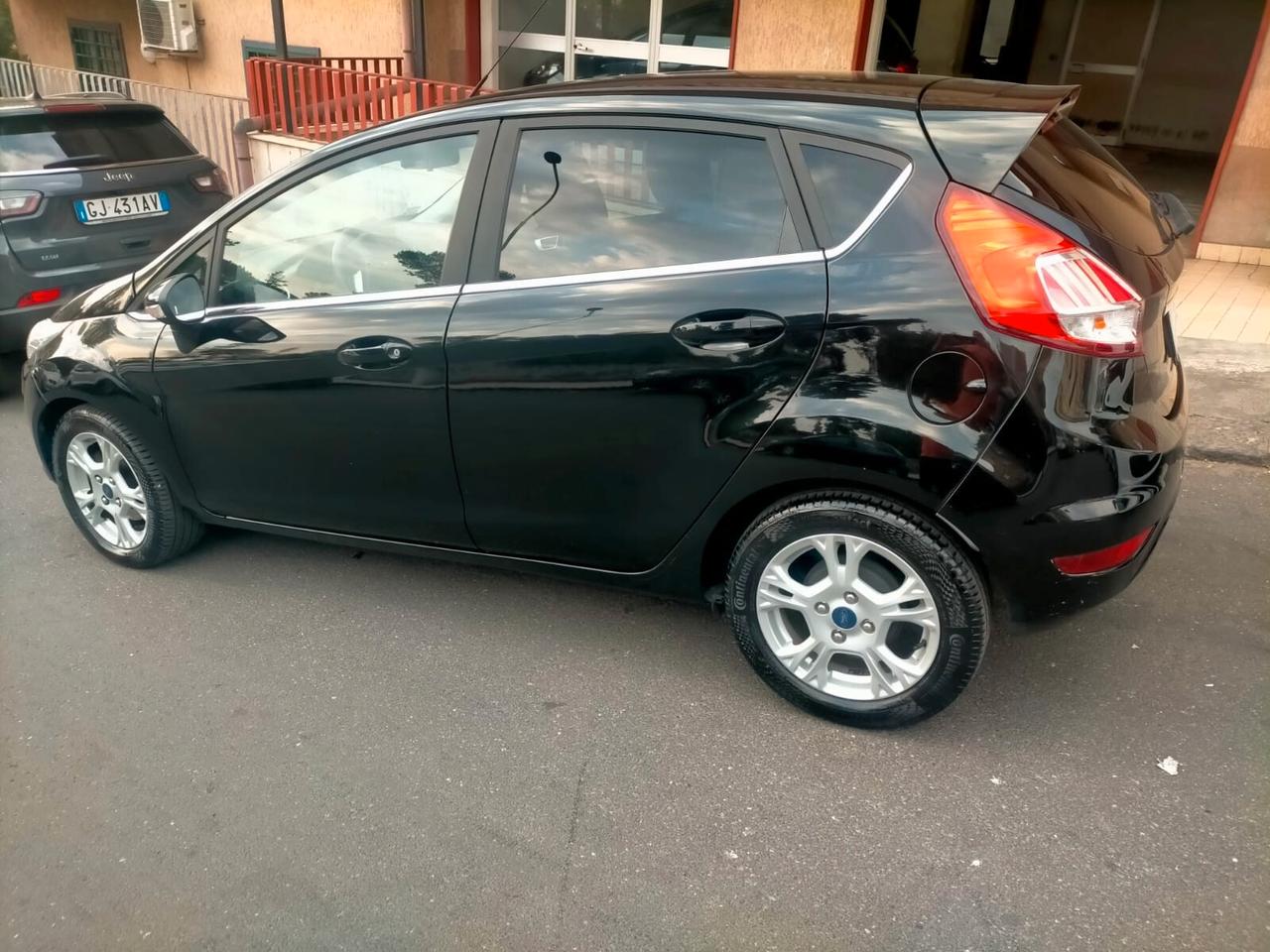 Ford Fiesta 1.4 5p. Bz.- GPL Titanium