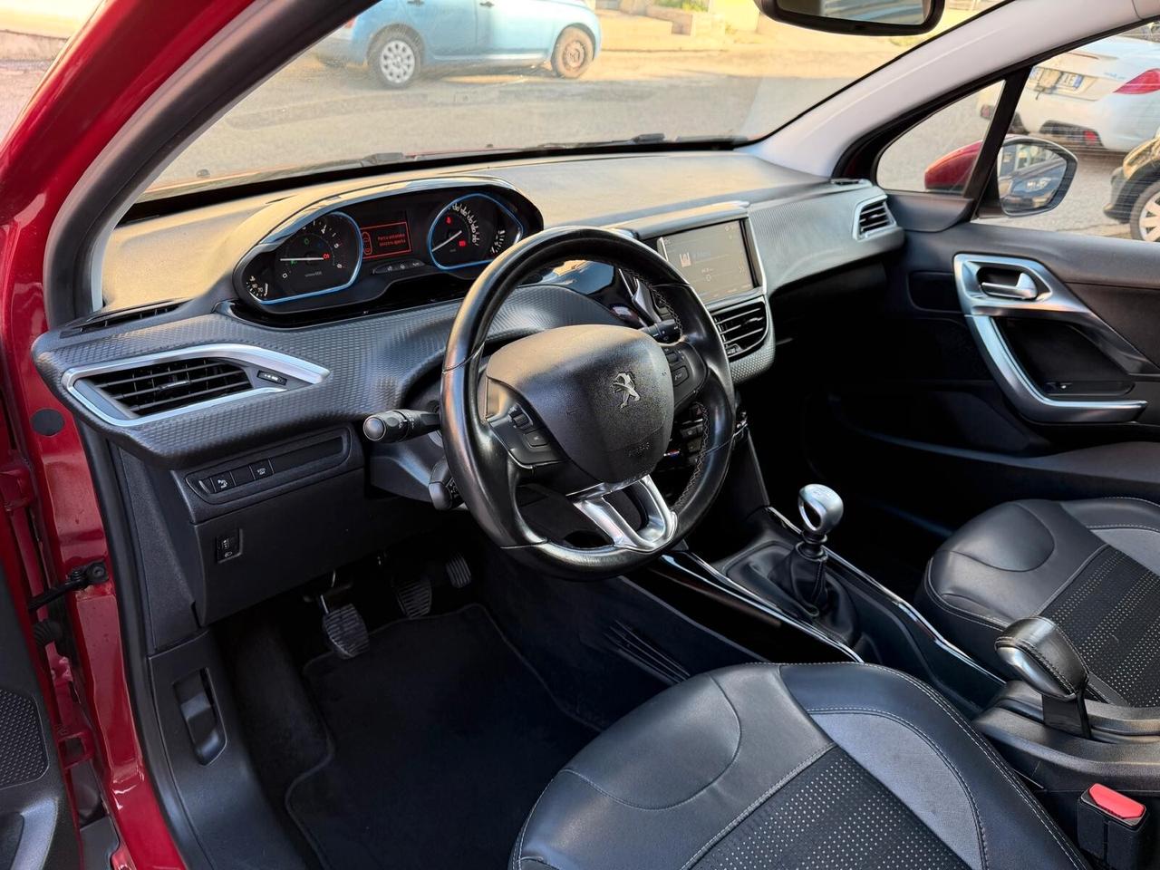 Peugeot 2008 BlueHDi 100 ALLURE