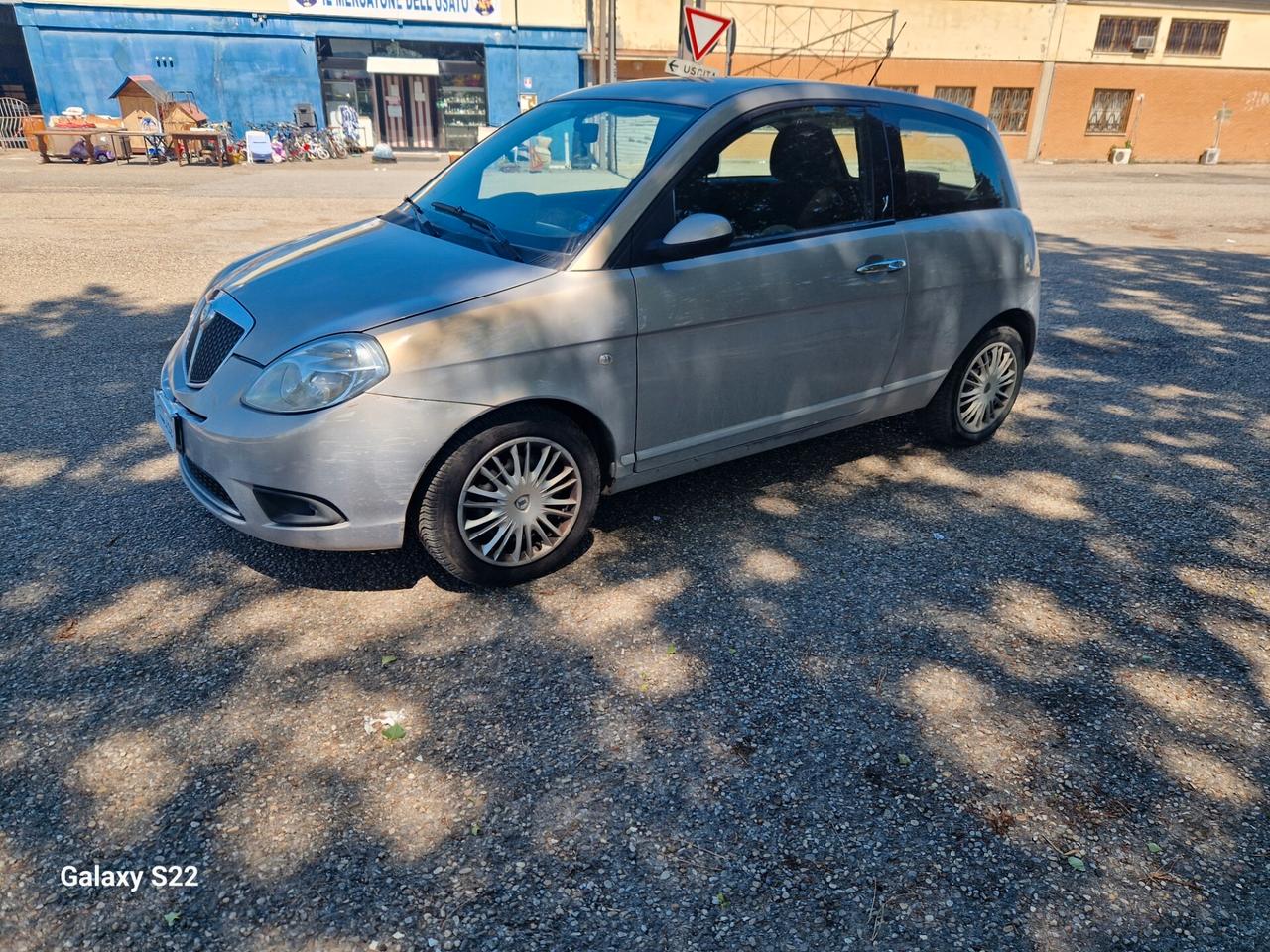 Lancia Ypsilon Benzina per neopatentati