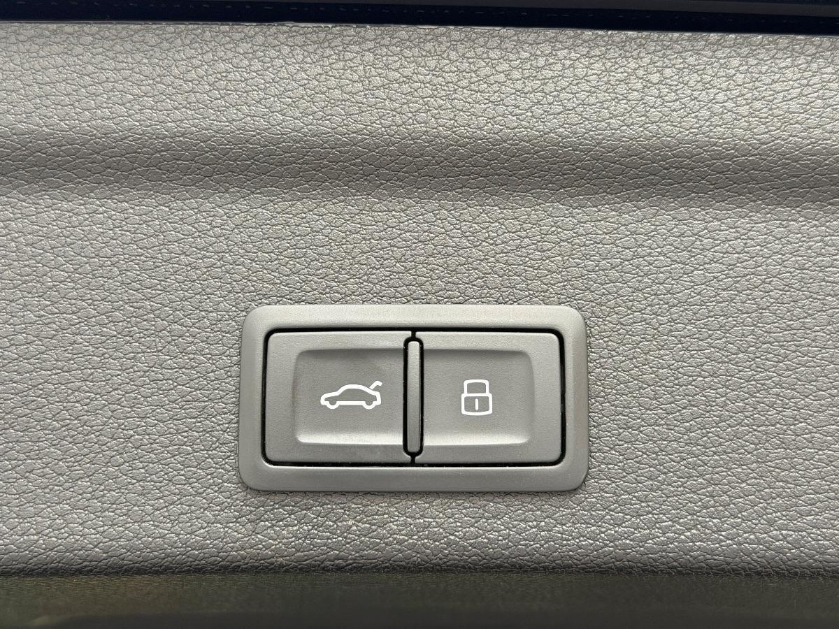 Audi Q3 Sportback 35TDI S-line Identity Black 150CV