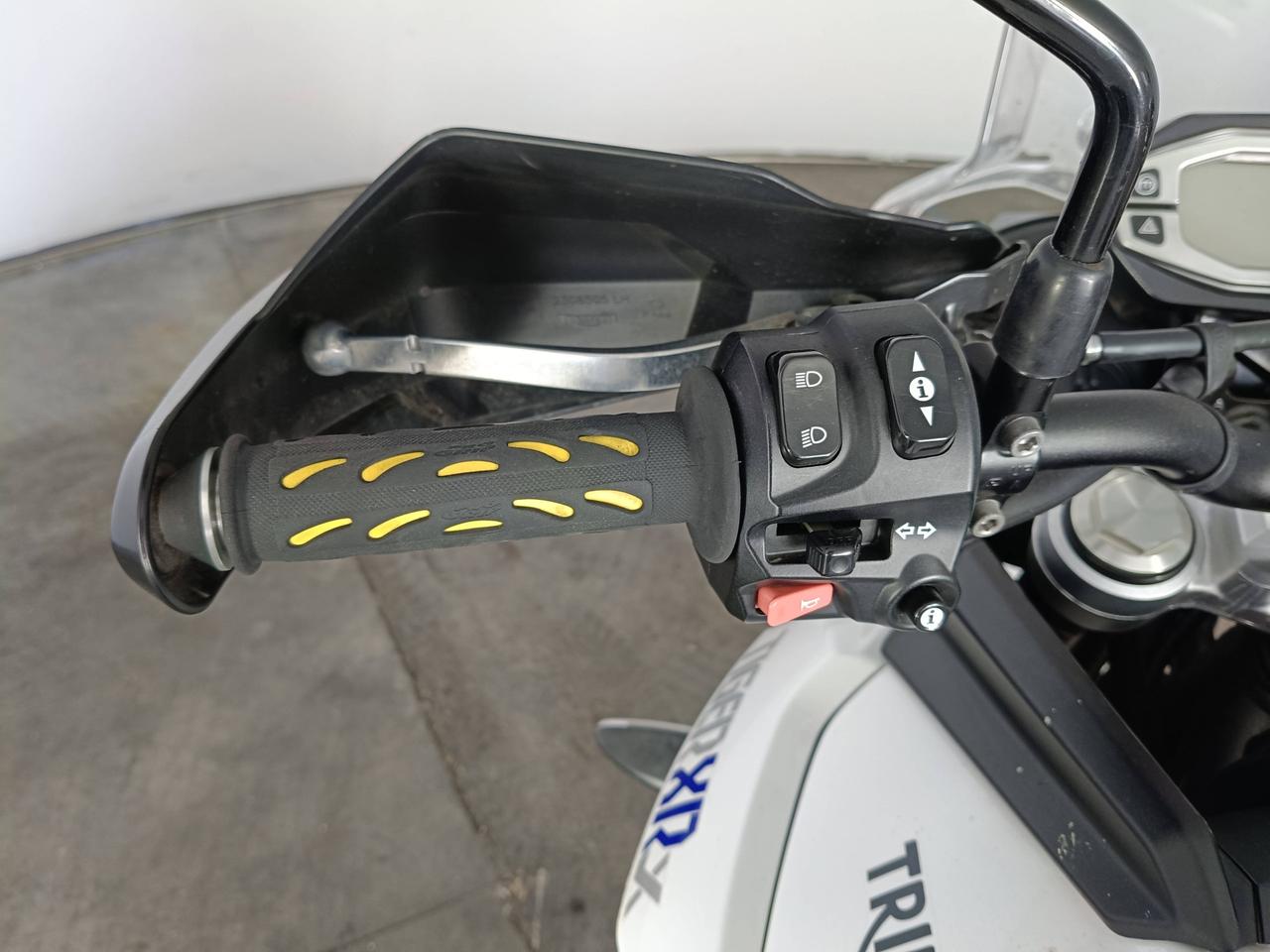 TRIUMPH Tiger - Tiger 800 XRX Abs my15