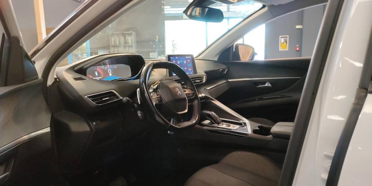 Peugeot 3008 1.5 bluehdi Business s&s 130cv eat8