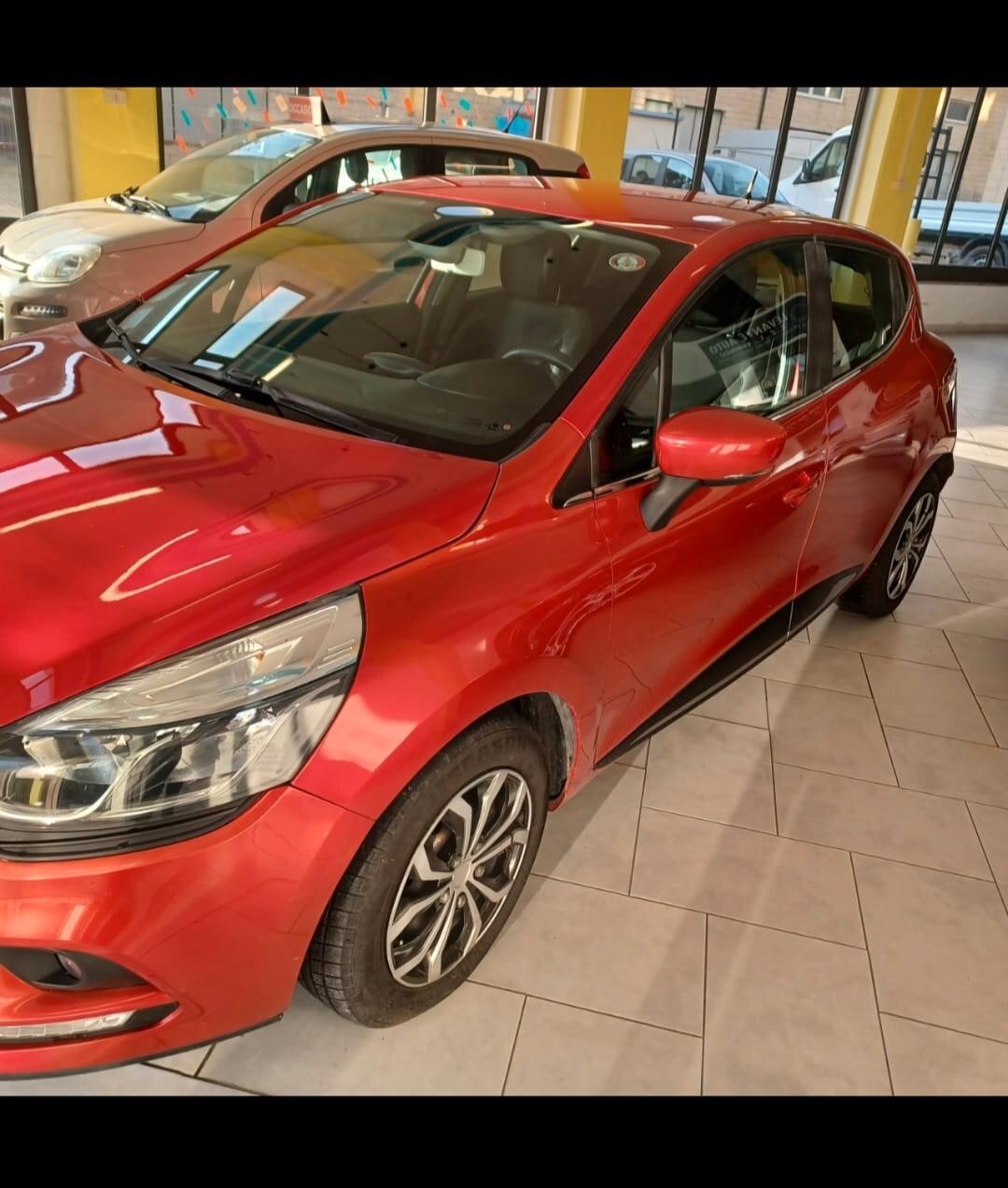 NEOPATENTATI CLIO GPL PERFETTA