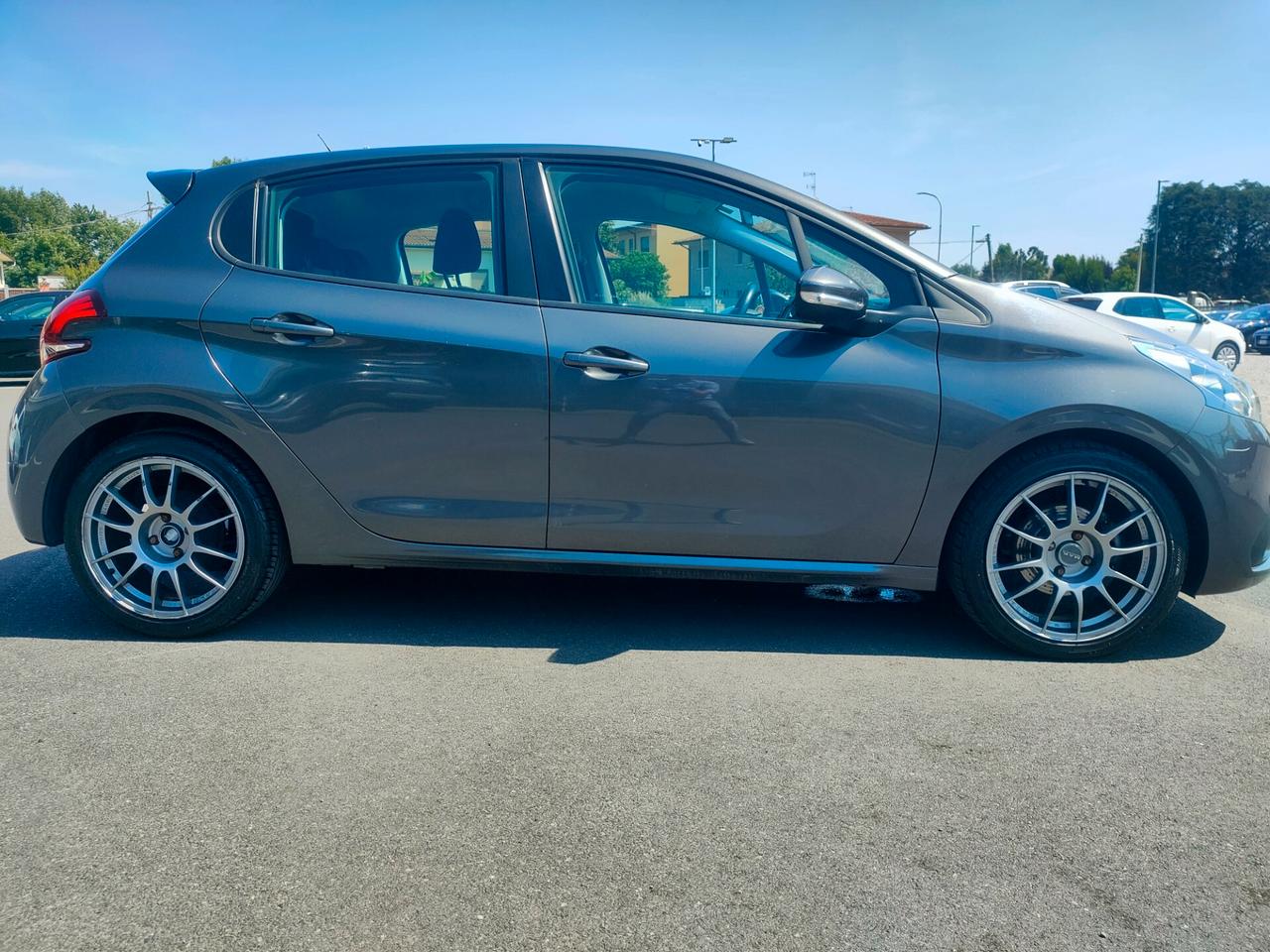 Peugeot 208 BlueHDi 75 5 porte Active NEOPATENTATI