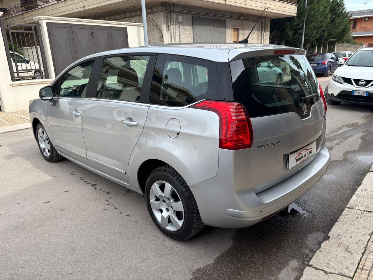 Peugeot 5008 1.6 HDi 112CV Allure