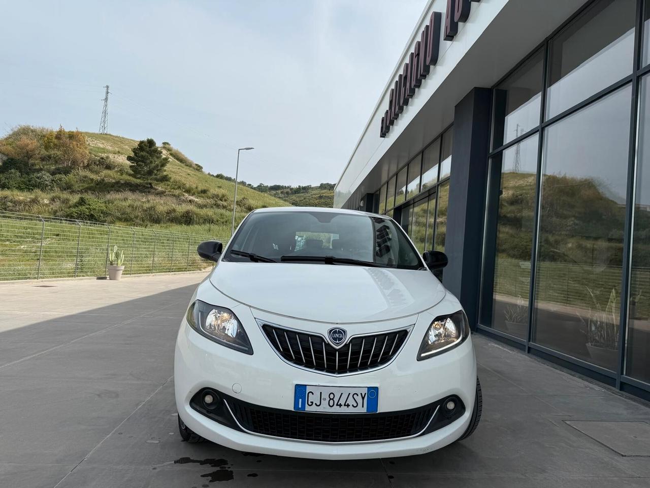 Lancia Ypsilon 1.0 FireFly 5 porte S&S Hybrid Gold