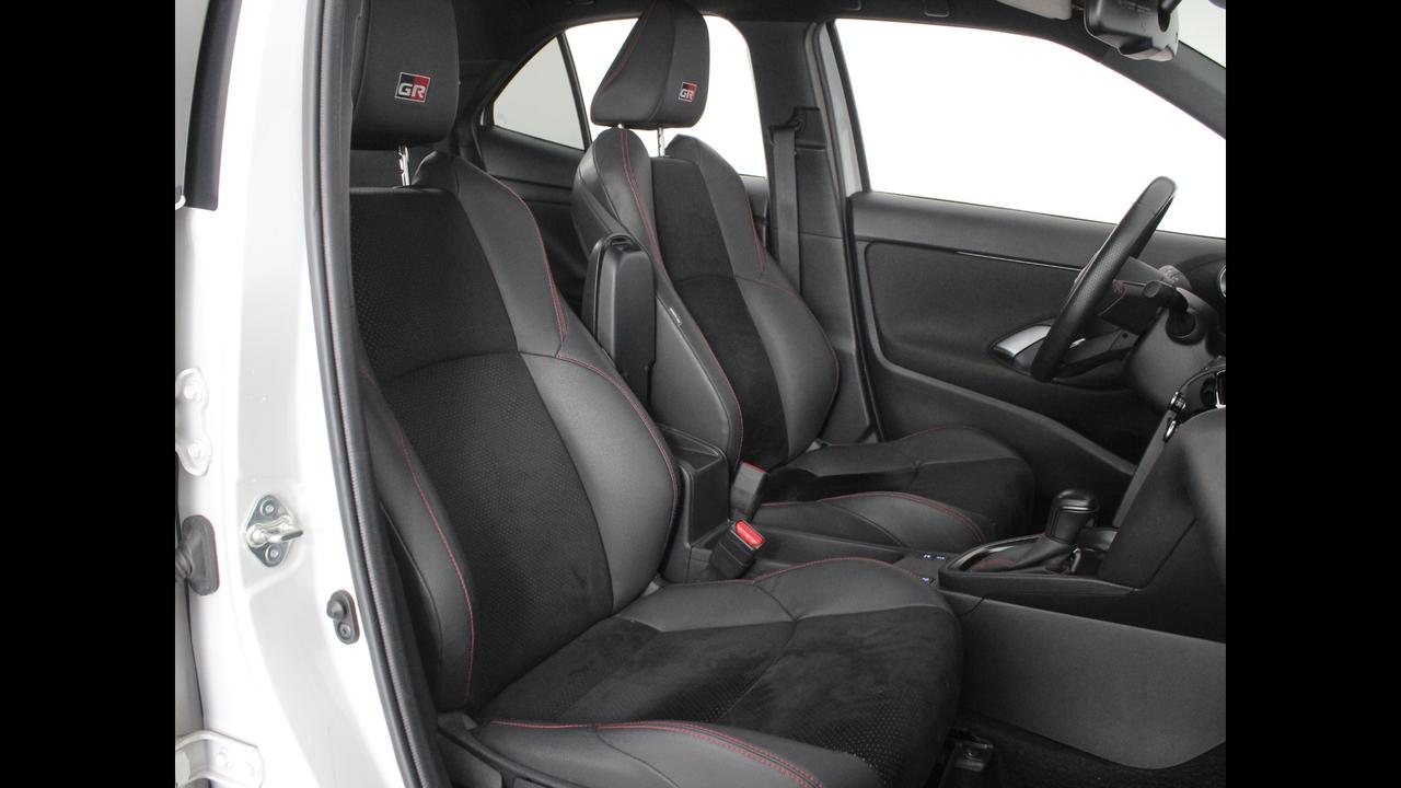 TOYOTA Yaris Cross - Yaris Cross 1.5h GR Sport fwd 116cv e-cvt