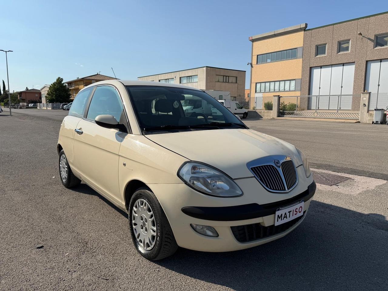 Lancia Ypsilon