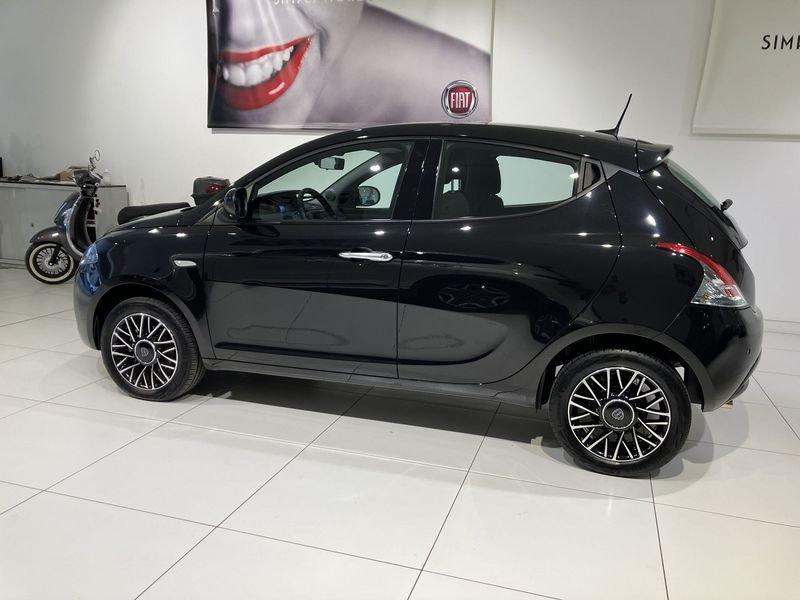 Lancia Ypsilon 1.0 FireFly 5 porte S&S Hybrid Platino