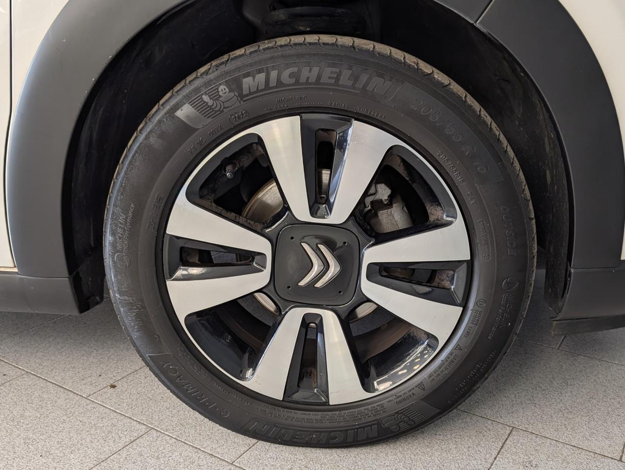 Citroen c3 iii 1.2 puretech 83cv Shine Pack