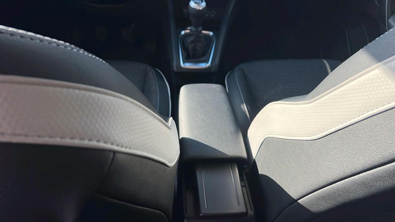 Renault Captur TCe 100 CV GPL Equilibre NEOPATENTATI