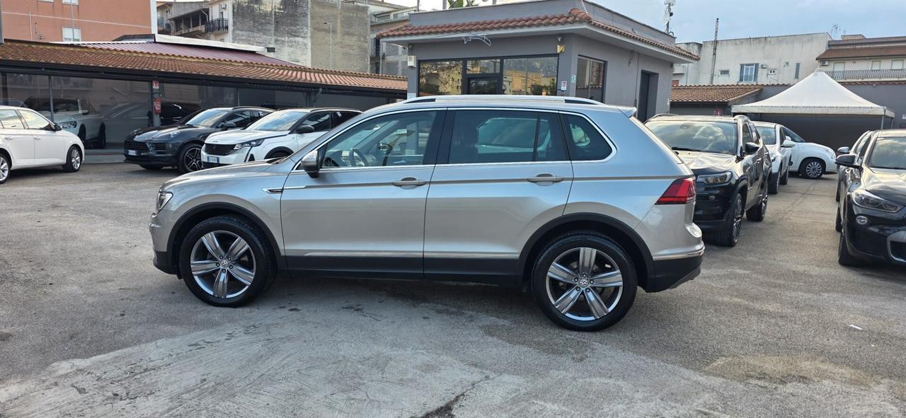 Volkswagen Tiguan 2.0 TDI SCR DSG 4MOTION offroad