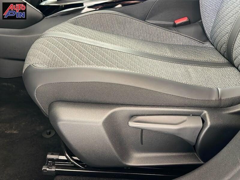 Peugeot 208 Allure PureTech 100 S/S *PROMO*