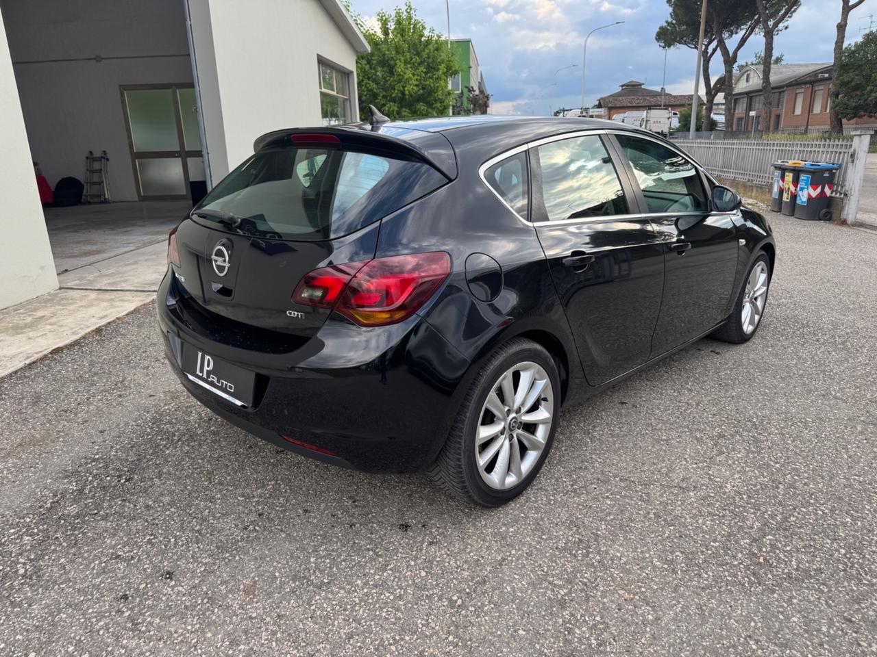 Opel Astra 1.7 CDTI 110CV 5 porte Cosmo