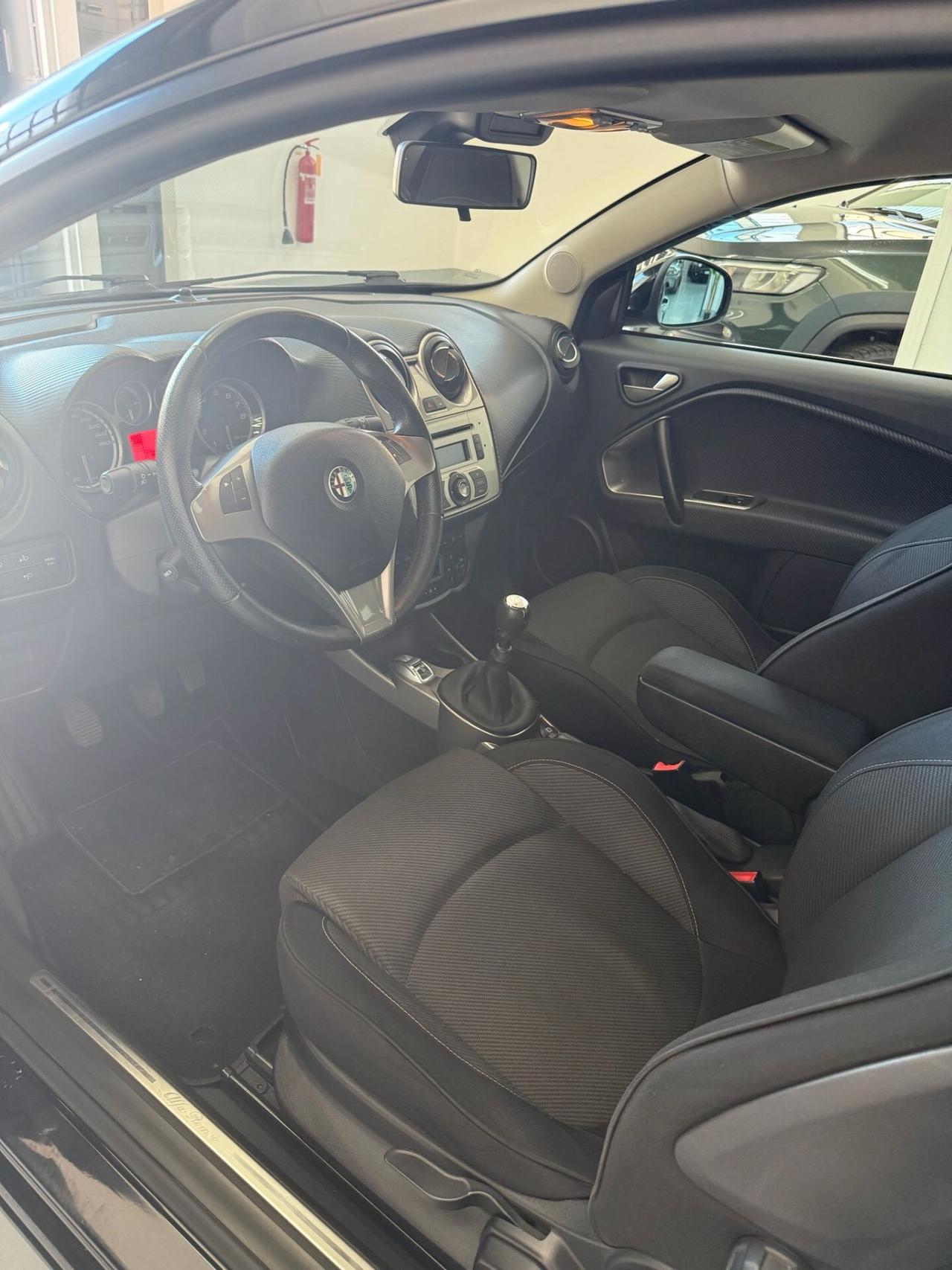 Alfa Romeo MiTo 1.4 105 CV M.air S&S Distinctive Sport Pack