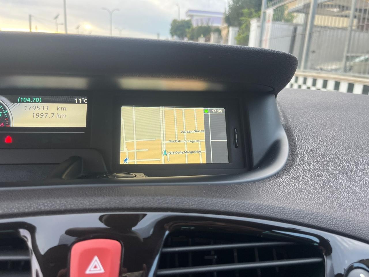 Renault Scenic Scénic X-Mod 1.5 dCi Luxe 2011