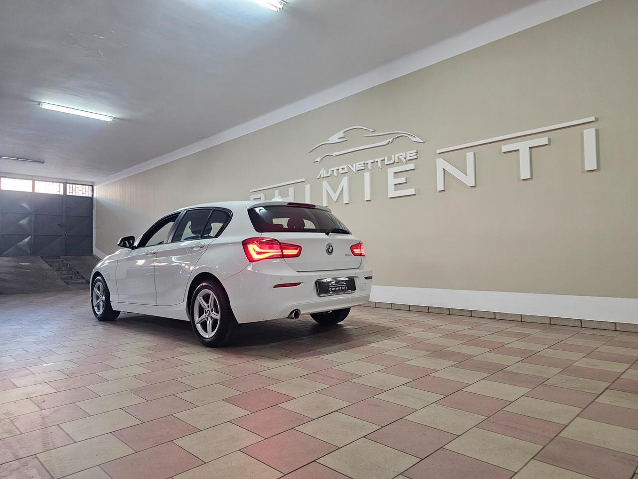 Bmw 116 116d 5p. Urban