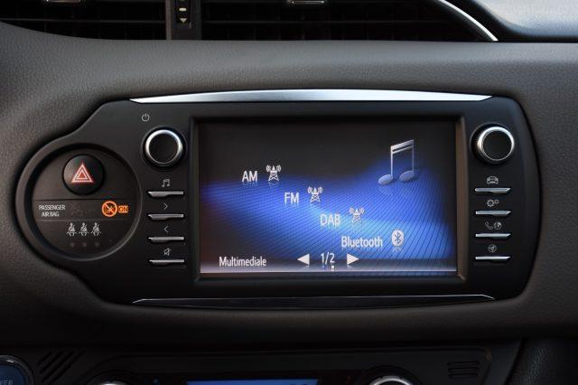 TOYOTA Yaris 1.5 Hybrid 5 porte Business