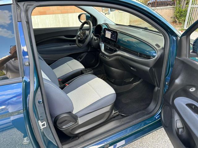 FIAT 500e 3+1 42 kWh Icon +