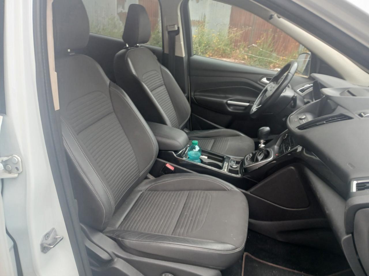 Ford Kuga 1.5 TDCI 120 CV S&S 2WD Titanium
