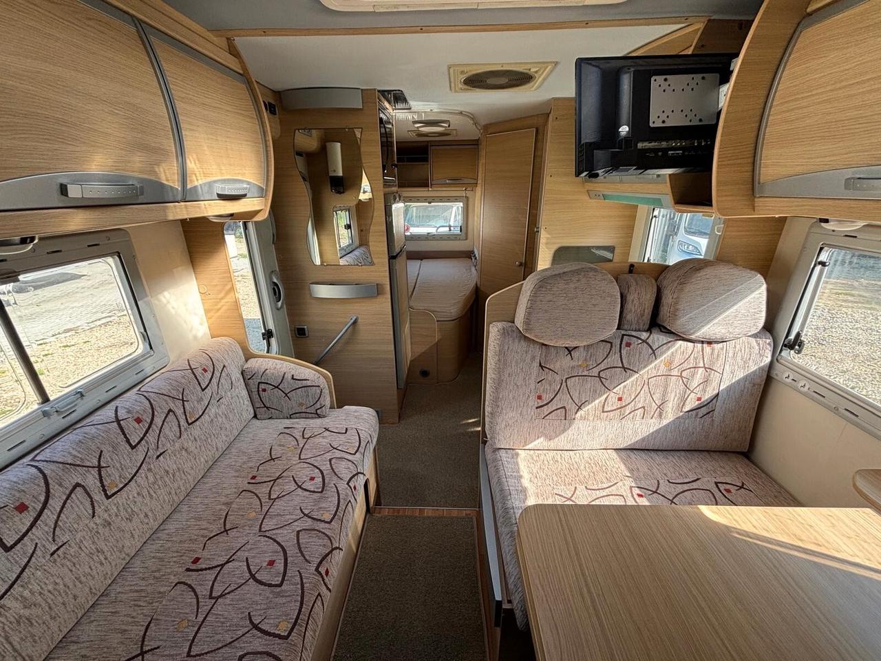 Roller Team Granduca 255P camper