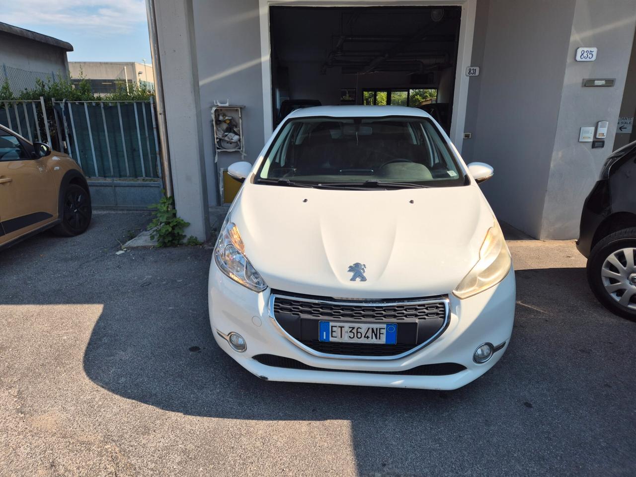 Peugeot 208 1.4 HDi 68 CV 5 porte Allure