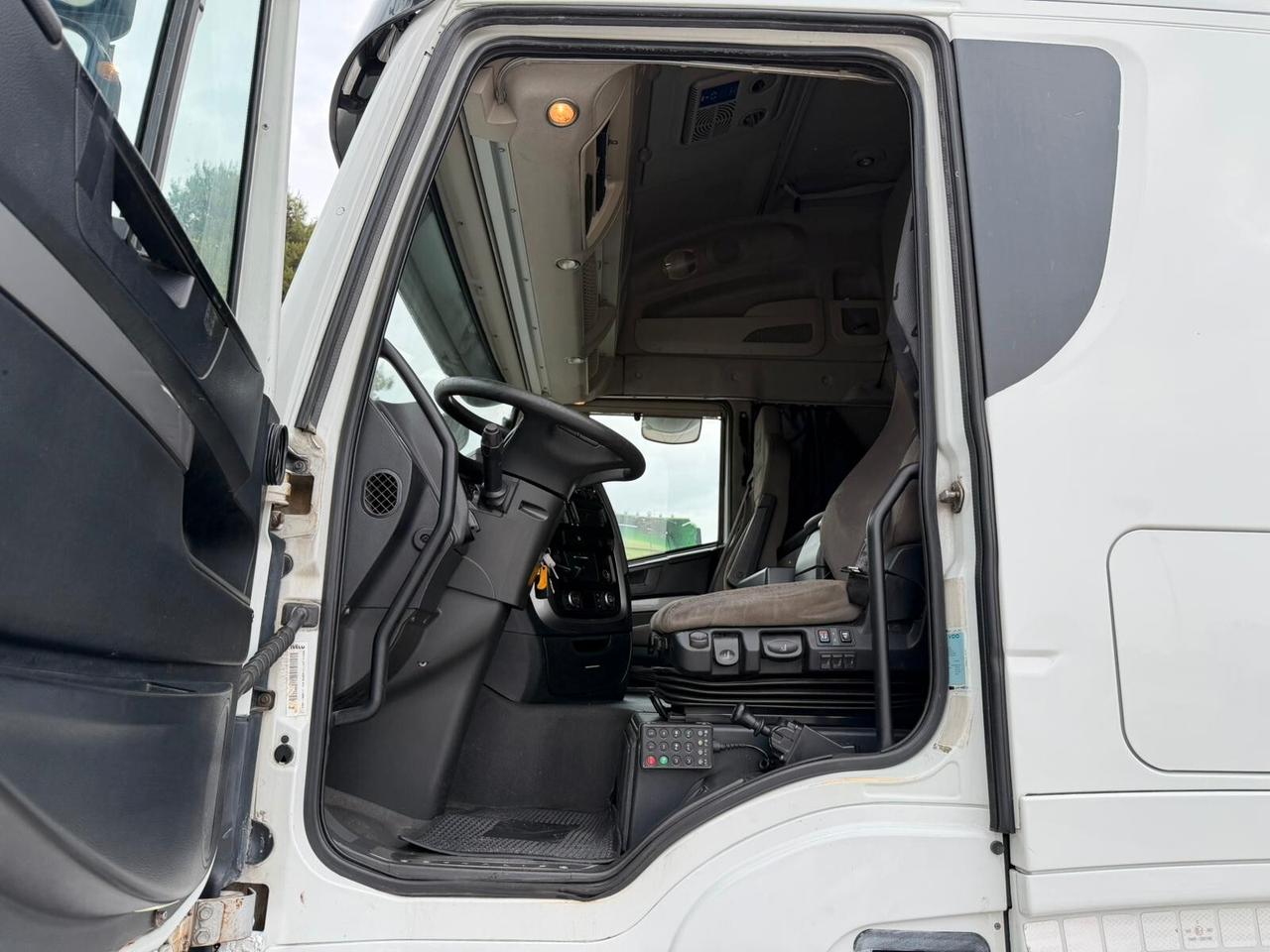 IVECO HI WAY 500