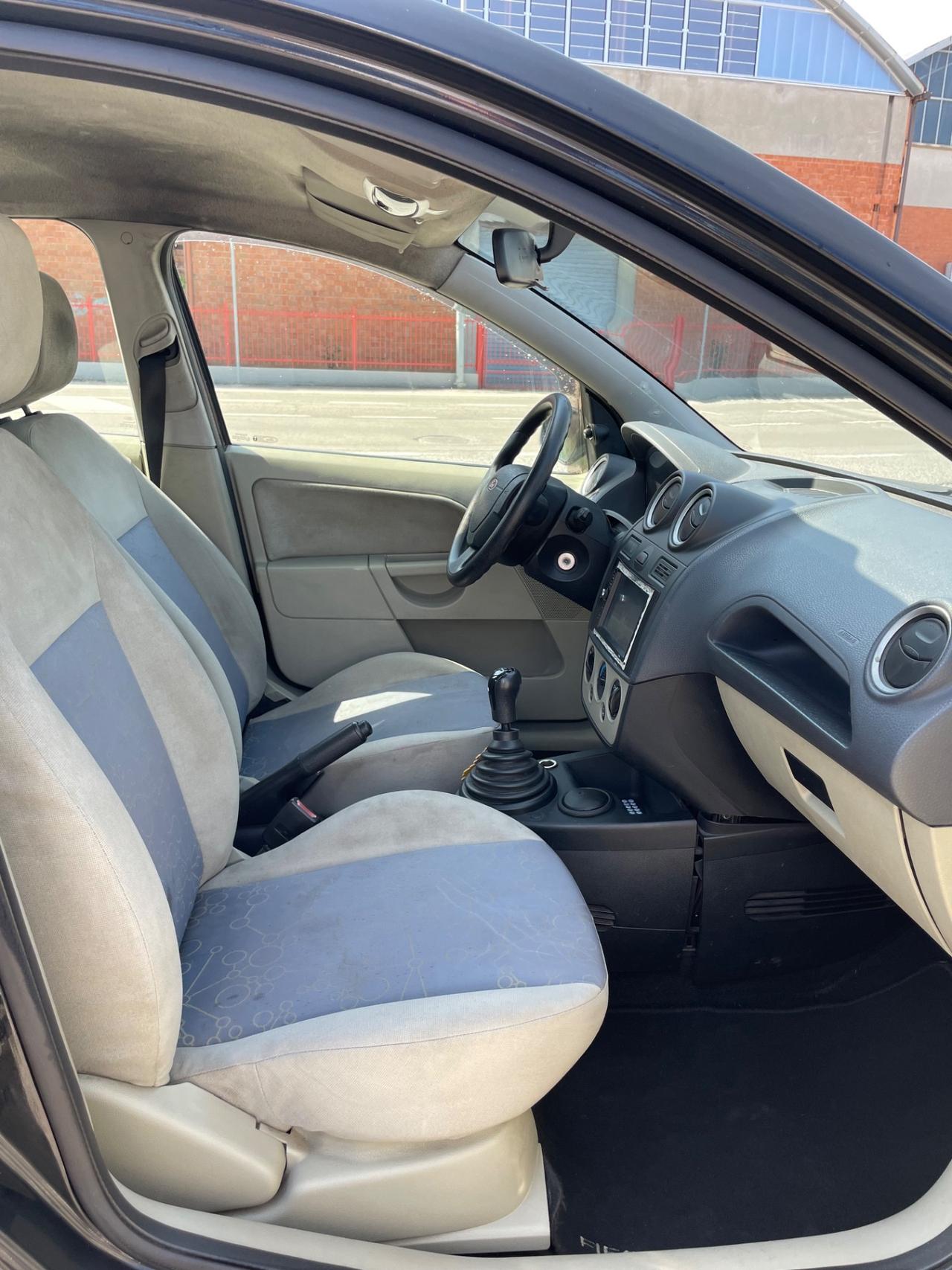 FORD FIESTA 1.4 DISEL TDCI 167.000 KM NEOPATENTATI