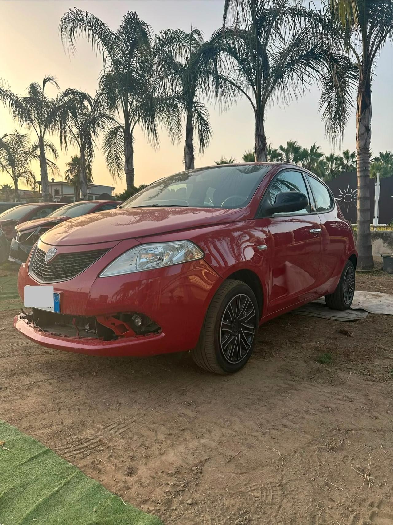 Lancia Ypsilon 1.0 FireFly SINISTRATA