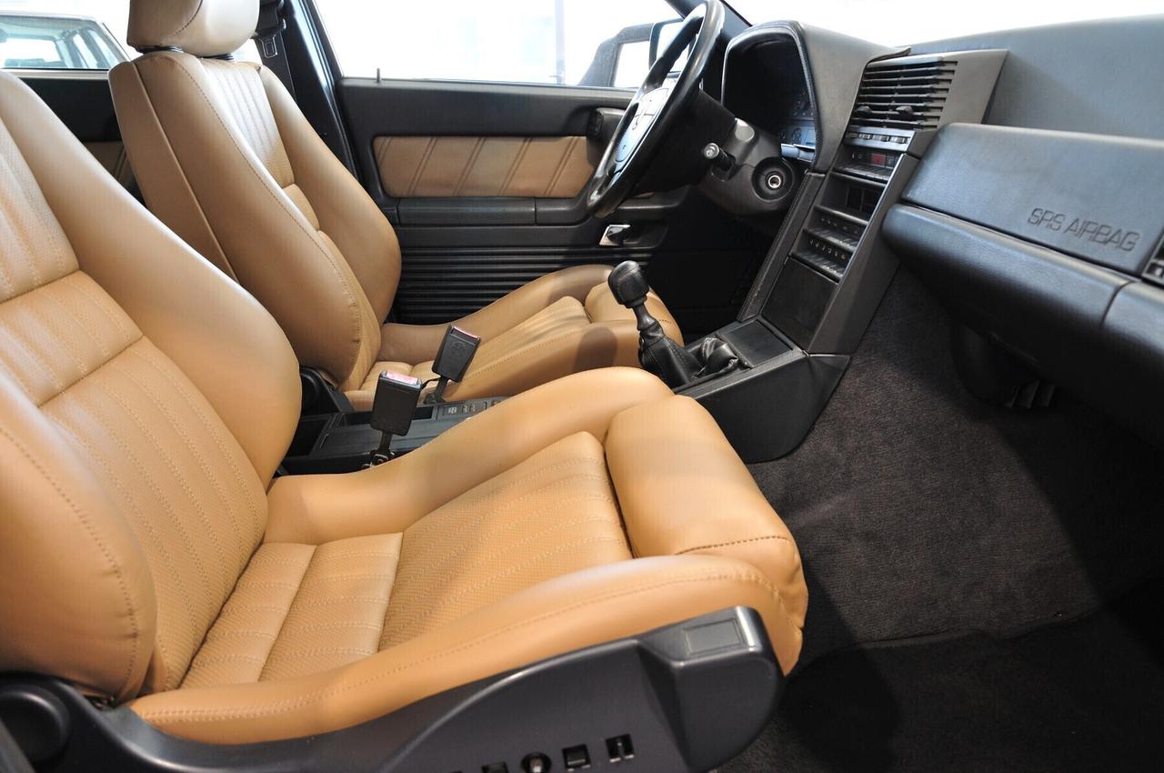 Alfa Romeo 164 3.0i V6 24V cat Q4 Recaro