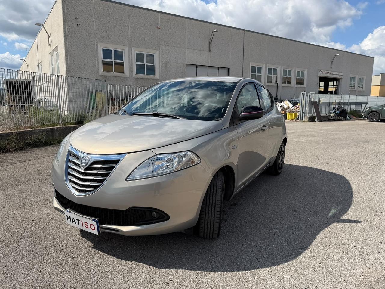 Lancia Ypsilon 100000 KM GARANZIA 12 MESI