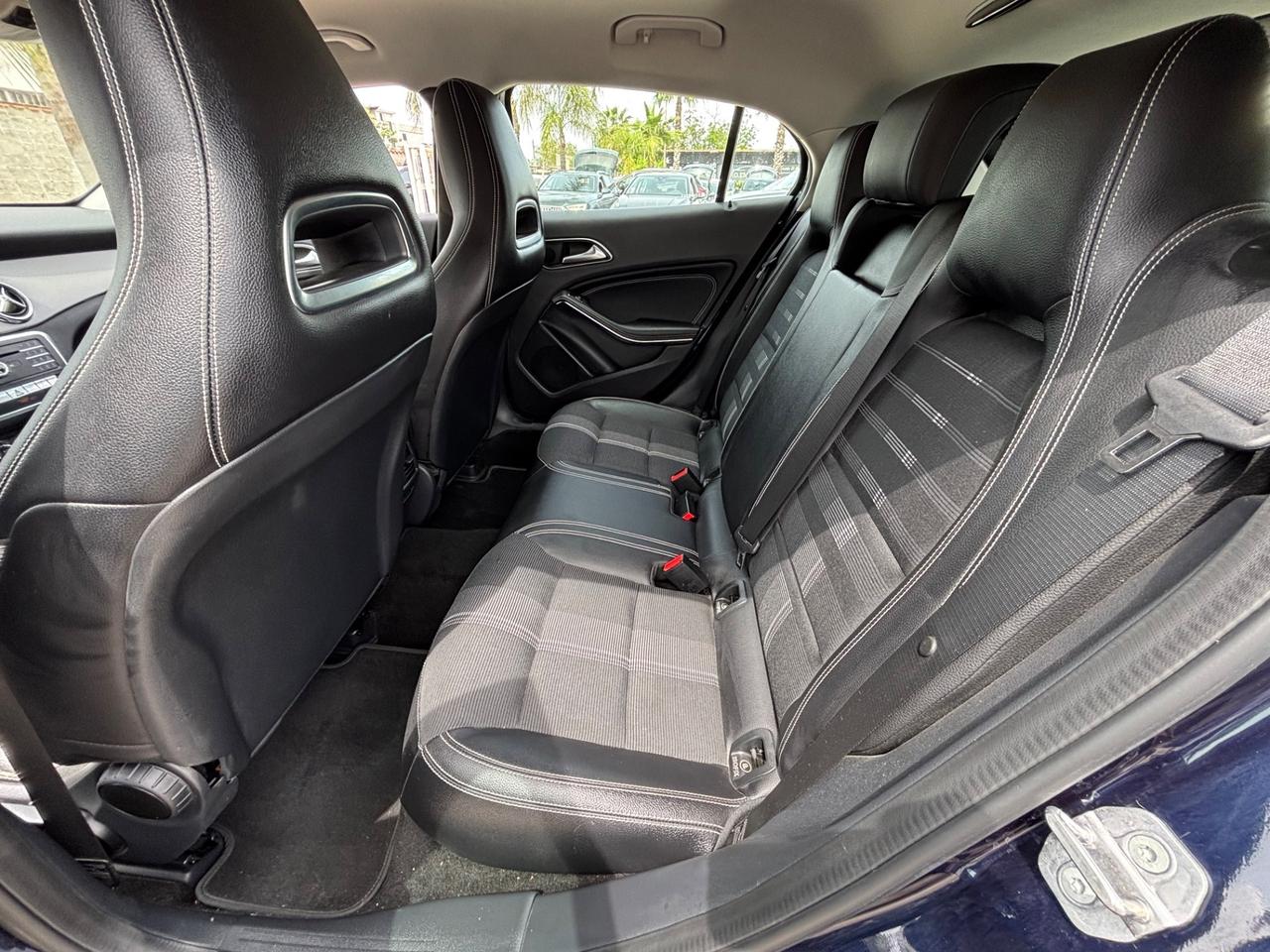 MERCEDES GLA200D 4MATIC AUTOM PERFETTA