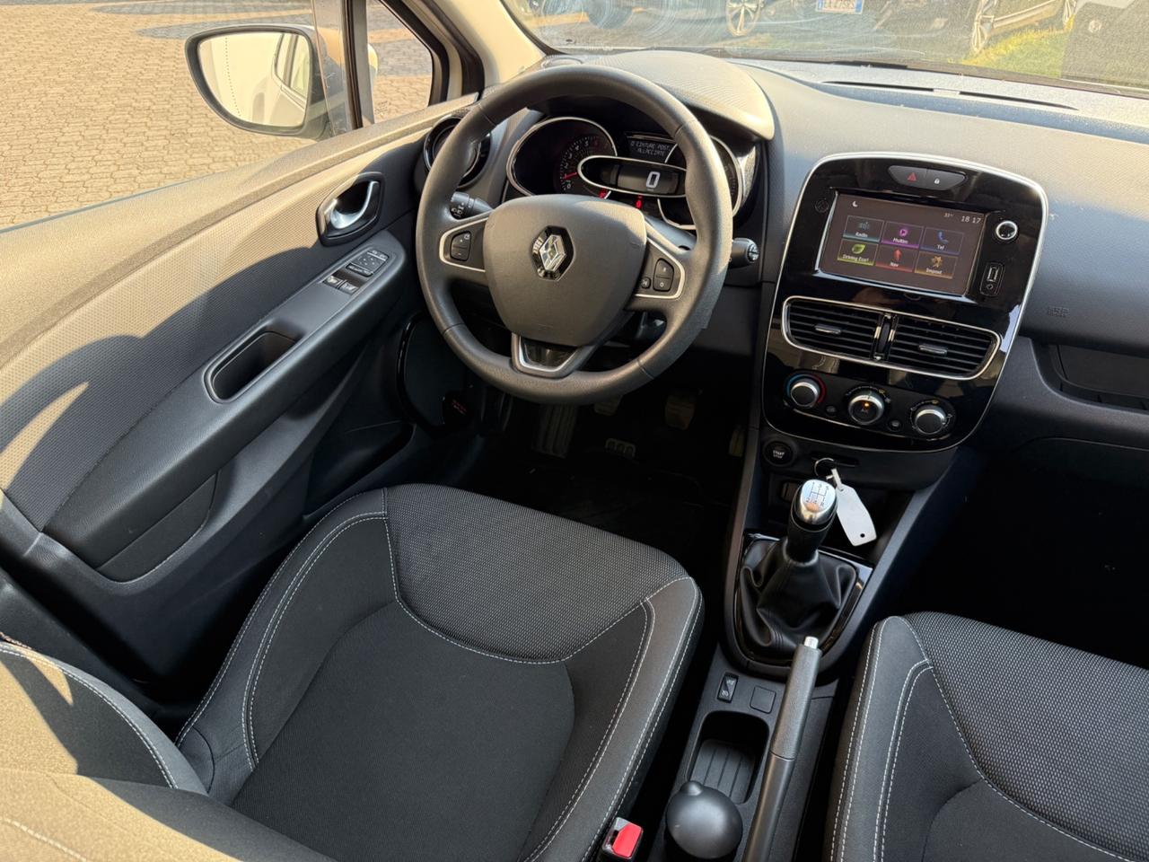 Renault Clio 1.2 75CV 5 porte Zen