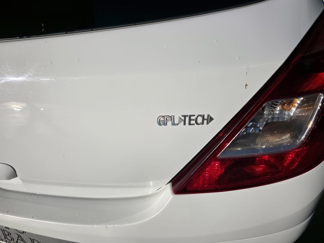 Opel Corsa 1.2 80CV 5 porte GPL-TECH Enjoy