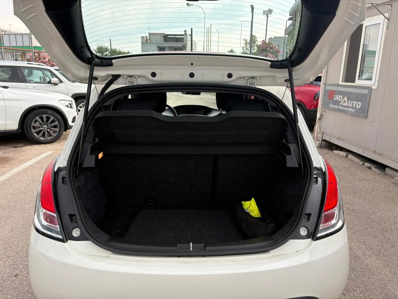 Lancia Ypsilon 1.2 69 CV 5 porte GPL Alberta Ferretti
