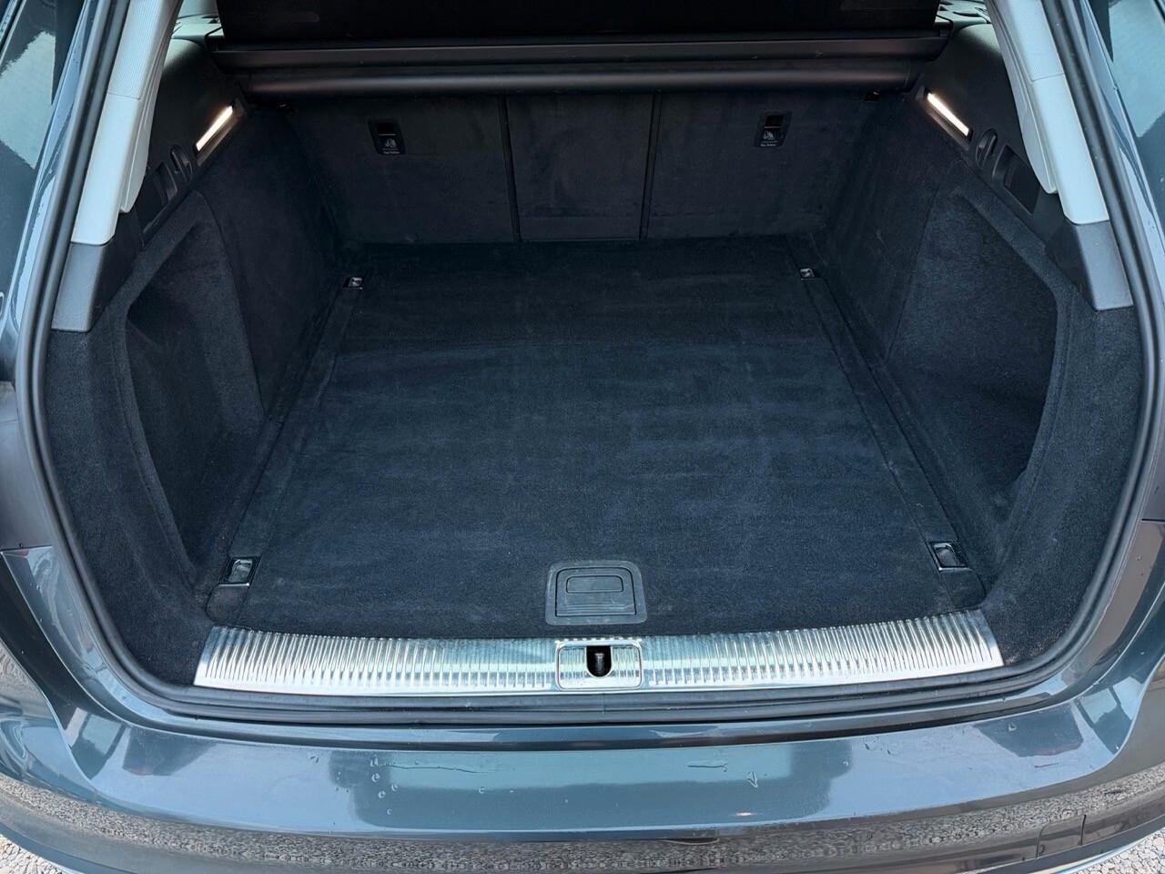 Audi A4 Avant 2.0 Tdi mhev Business Advanced 163cv S - tronic