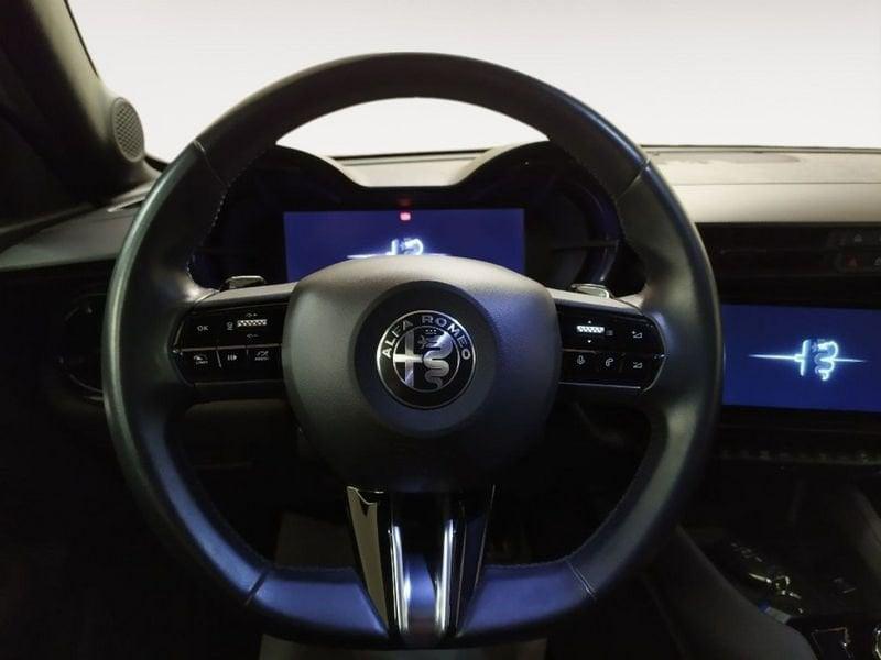 Alfa Romeo Junior 1.2 ibrida Speciale 145cv edct6