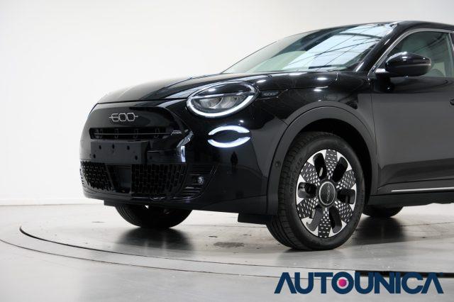 FIAT 600 HYBRID 100 CV DCT MHEV LA PRIMA NEOPATENTATI