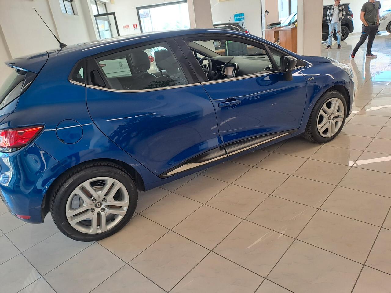 Renault Clio dCi 8V 75 CV Start&Stop 5 porte Energy Duel