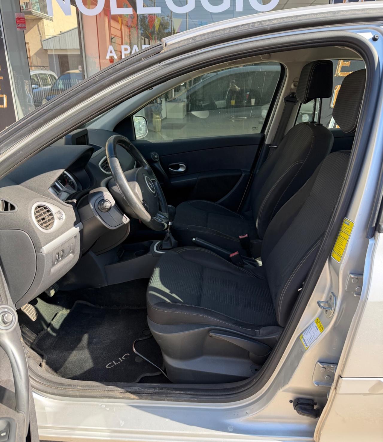 Renault Clio 1.2- Neopatentati- 5porte-garanzia 12mesi
