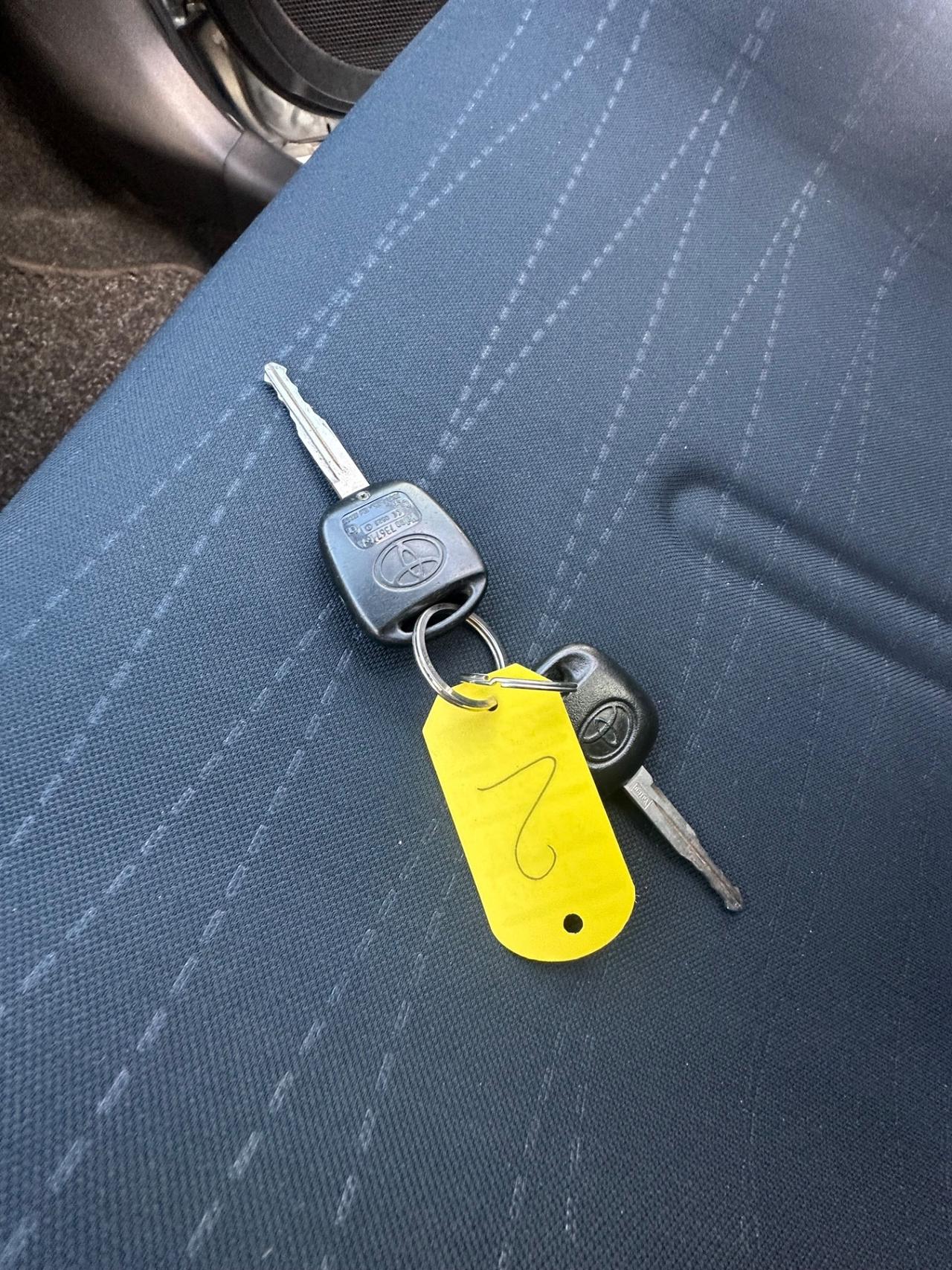 Toyota Yaris 1.0 5 porte