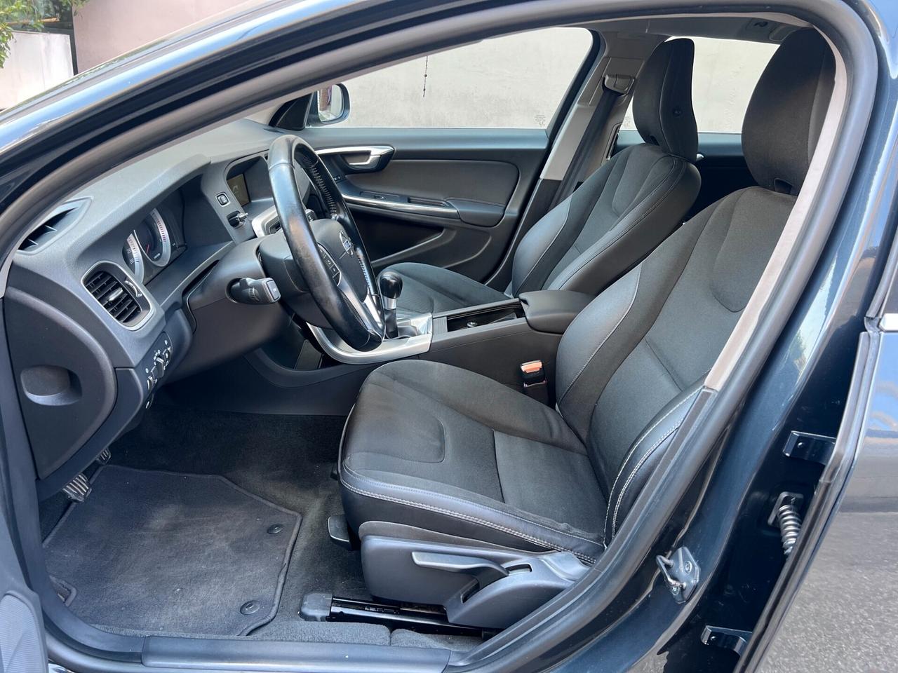 Volvo V60 1.6 d2 115cv Business TELPDC/CLIMA