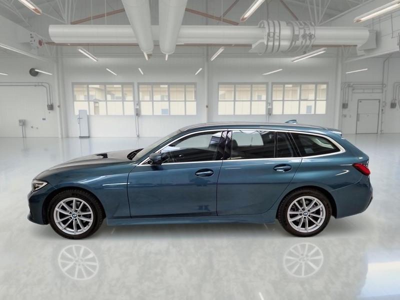 BMW 318 48V Business Advantage Touring auto