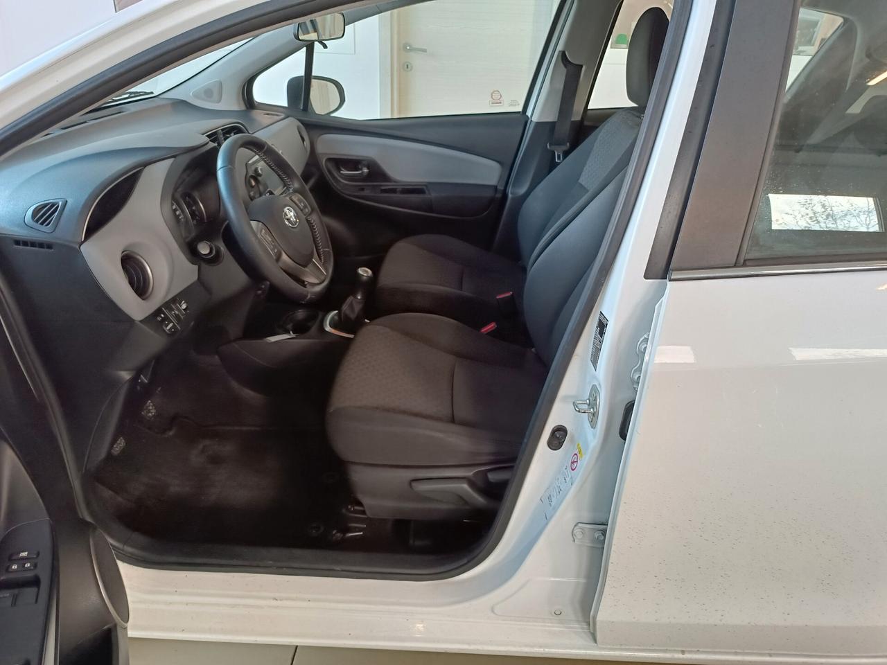 Toyota Yaris 1.0 5 porte