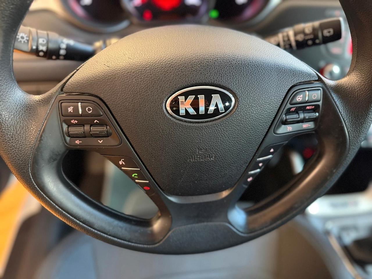 Kia Ceed cee'd 1.4 CVVT 5 porte Cool