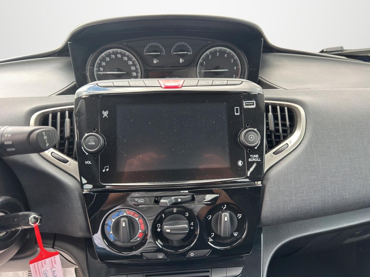 Lancia Ypsilon 1.0 FireFly 5 porte S&S Hybrid Gold