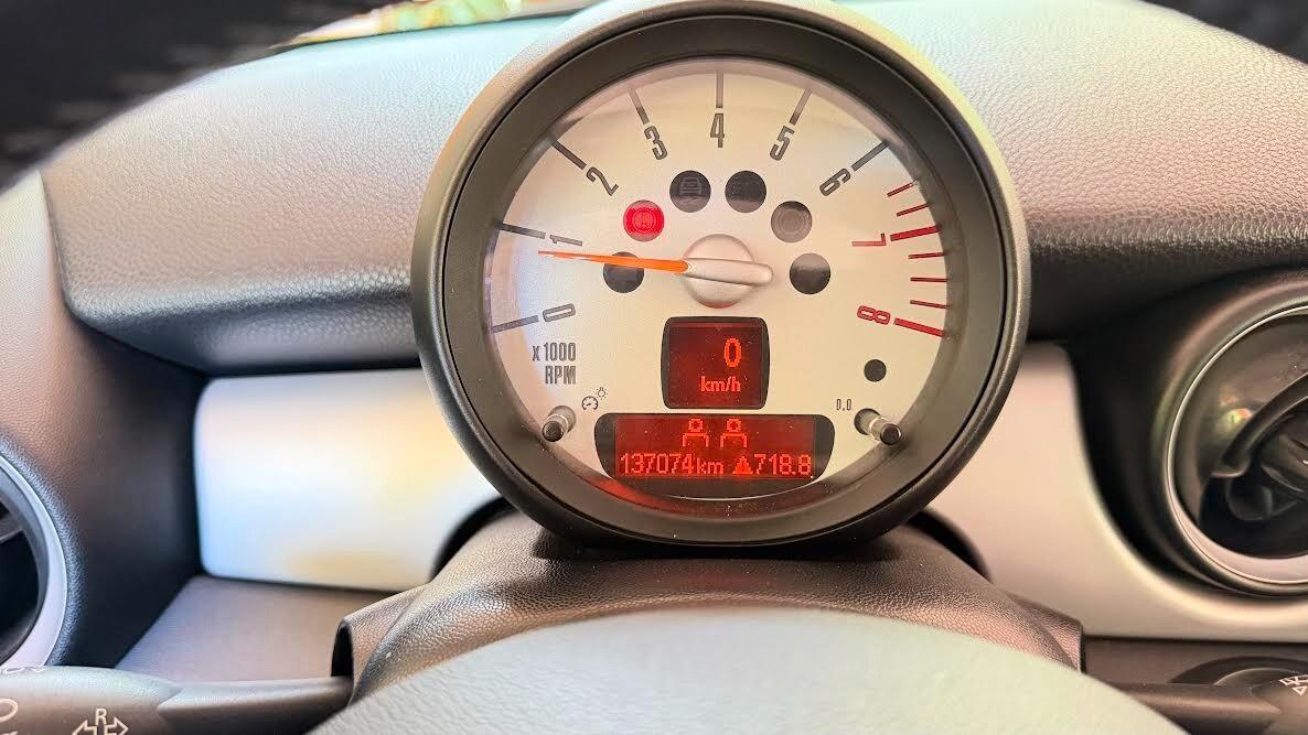 Mini 1.6 16V One (55kW)