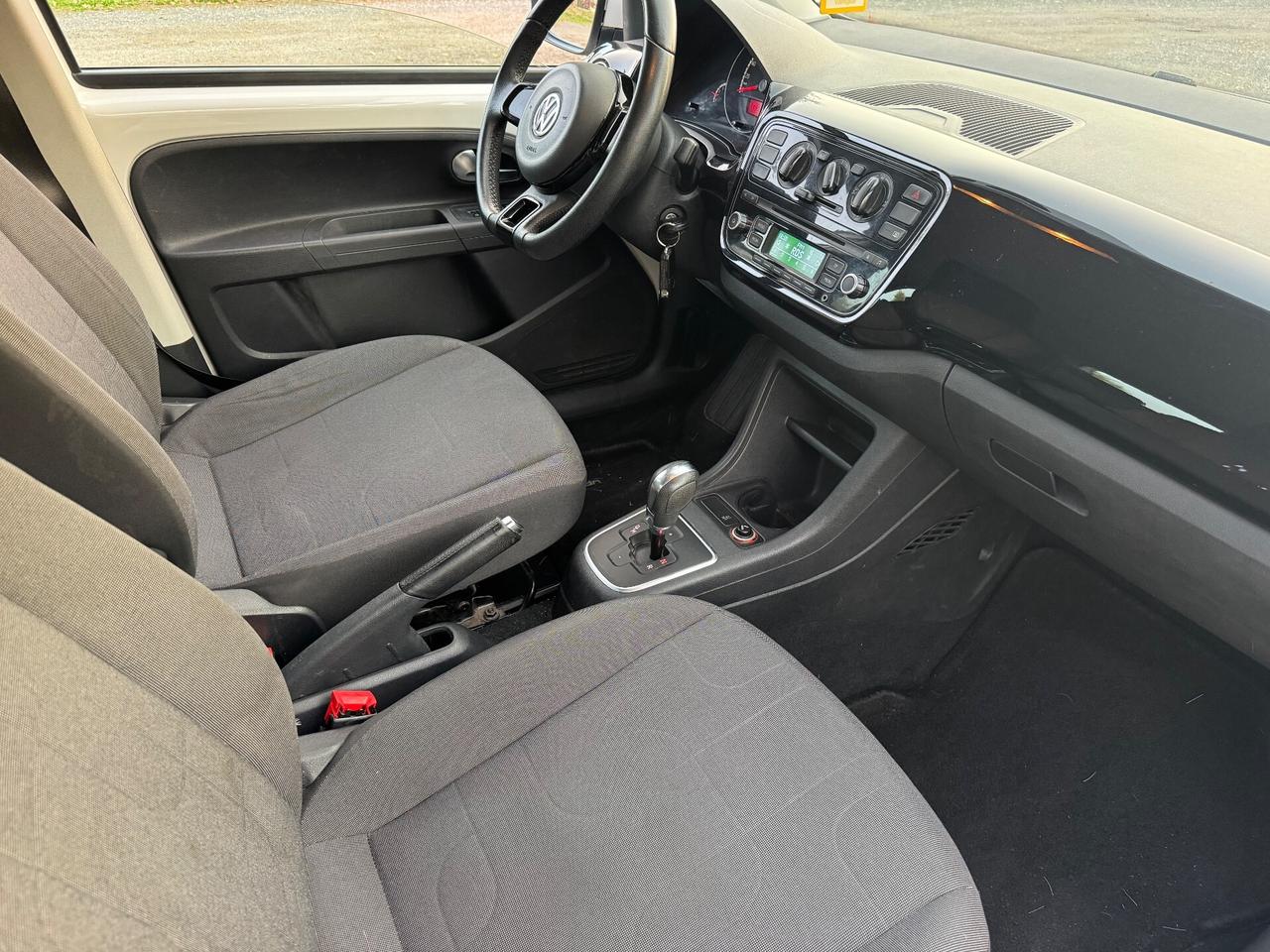 Vw Up 1.0 benzina - Automatica -POCHI KM -2014