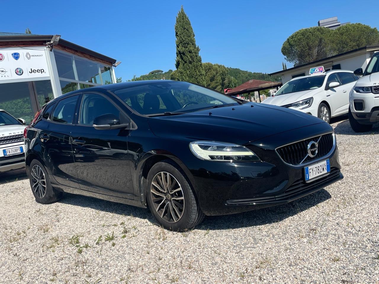Volvo V40 D2 R-design